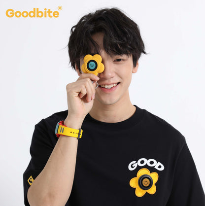 Goodbite Dynamic Floral Emoticons Display T-shirt
