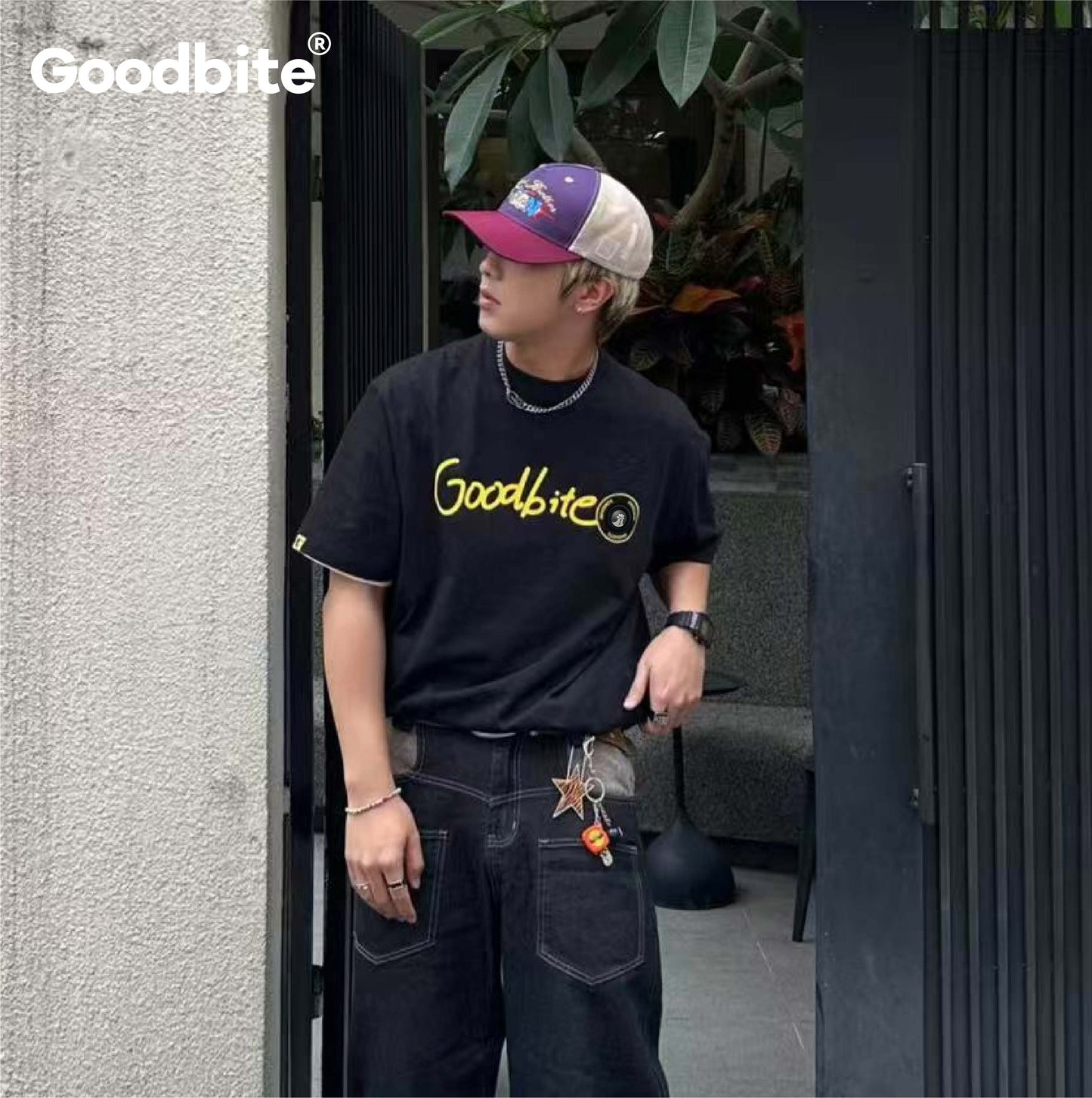GOODBITE Dynamic Display Batik T-shirt