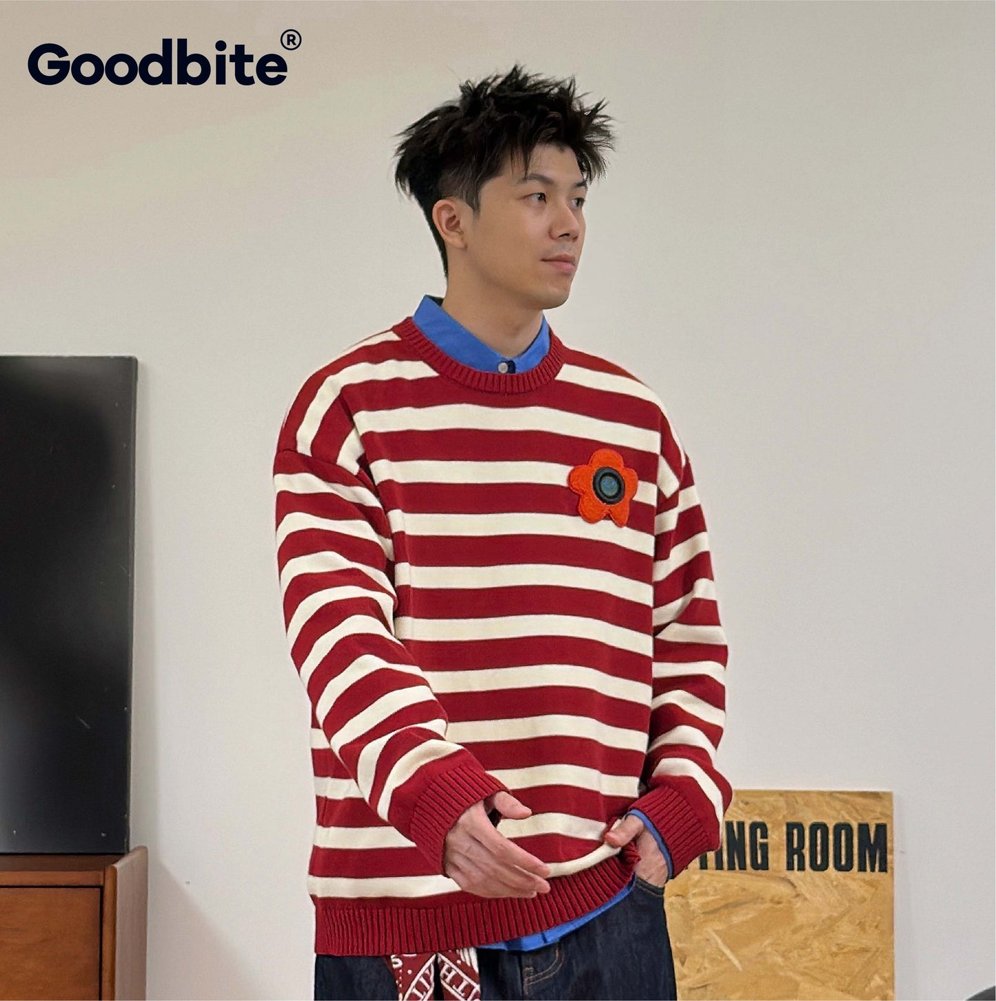 GOODBITE Dynamic Emoticon Display Striped Knitwear