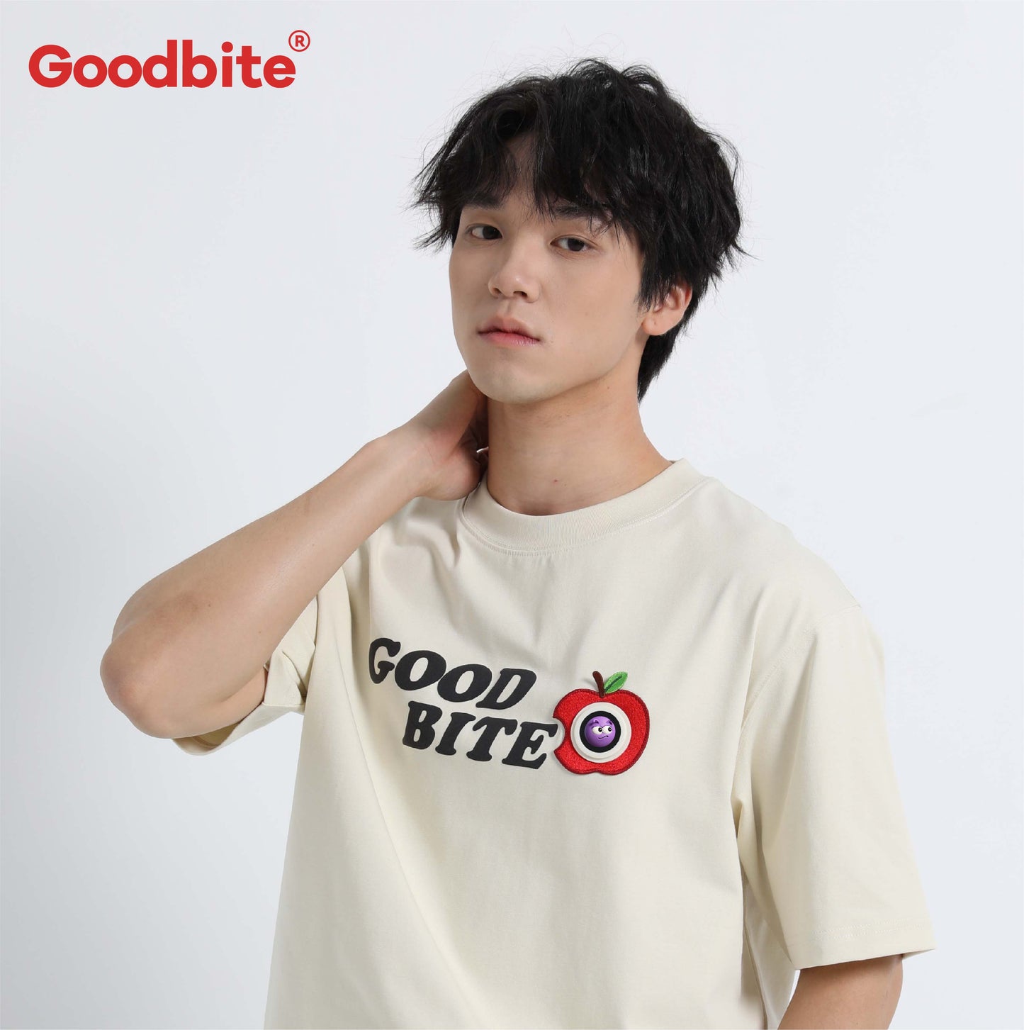 Goodbite Dynamic Floral Emoticons Display Apple T-shirt